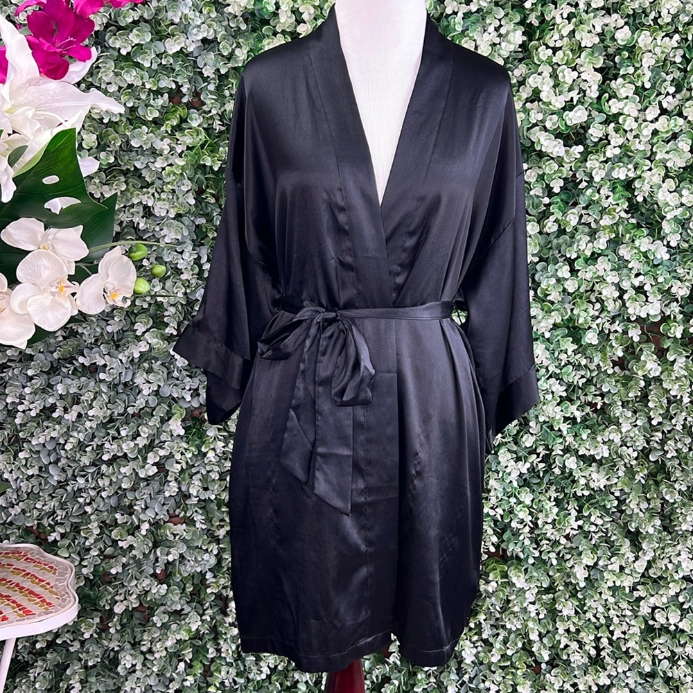 Victoria’s Secret Women's Short Satin Wrap Black Robe